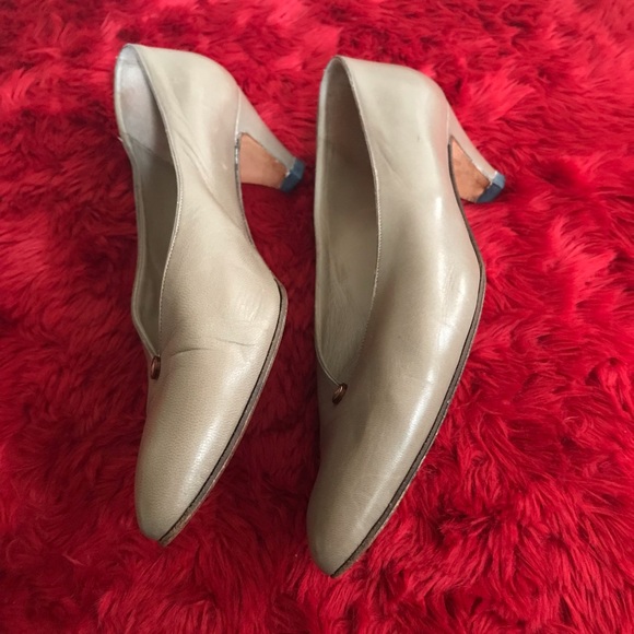 Authentic Gucci Brown Leather pumps, 2” heels, size 8B - Picture 7 of 12